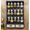 Étagère à épices en bois de style vintage avec patine noire et 15 bulles en verre - Bulles d'épices
