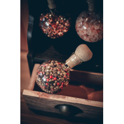 Étagère à épices en bois de style vintage avec patine noire et 15 bulles en verre - Bulles d'épices